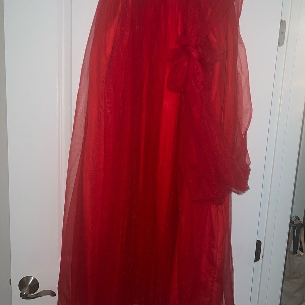 Elegant Red Tulle Maxi Skirt